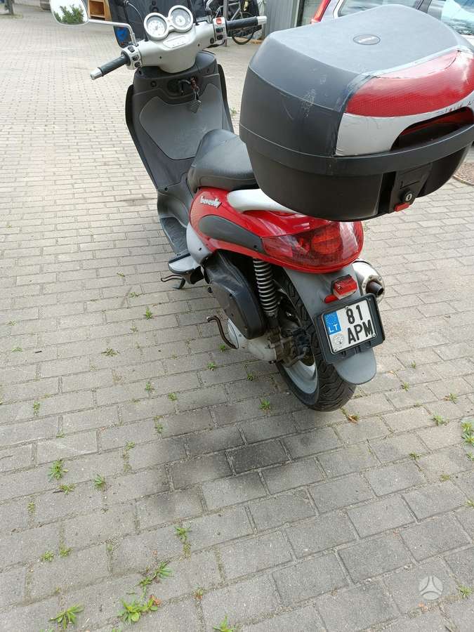 Piaggio Beverly 200cc, scooters / mopeds