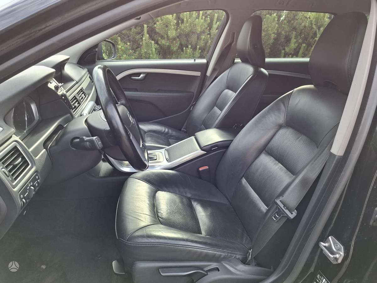 Volvo V70, 2.0 l., Универсал