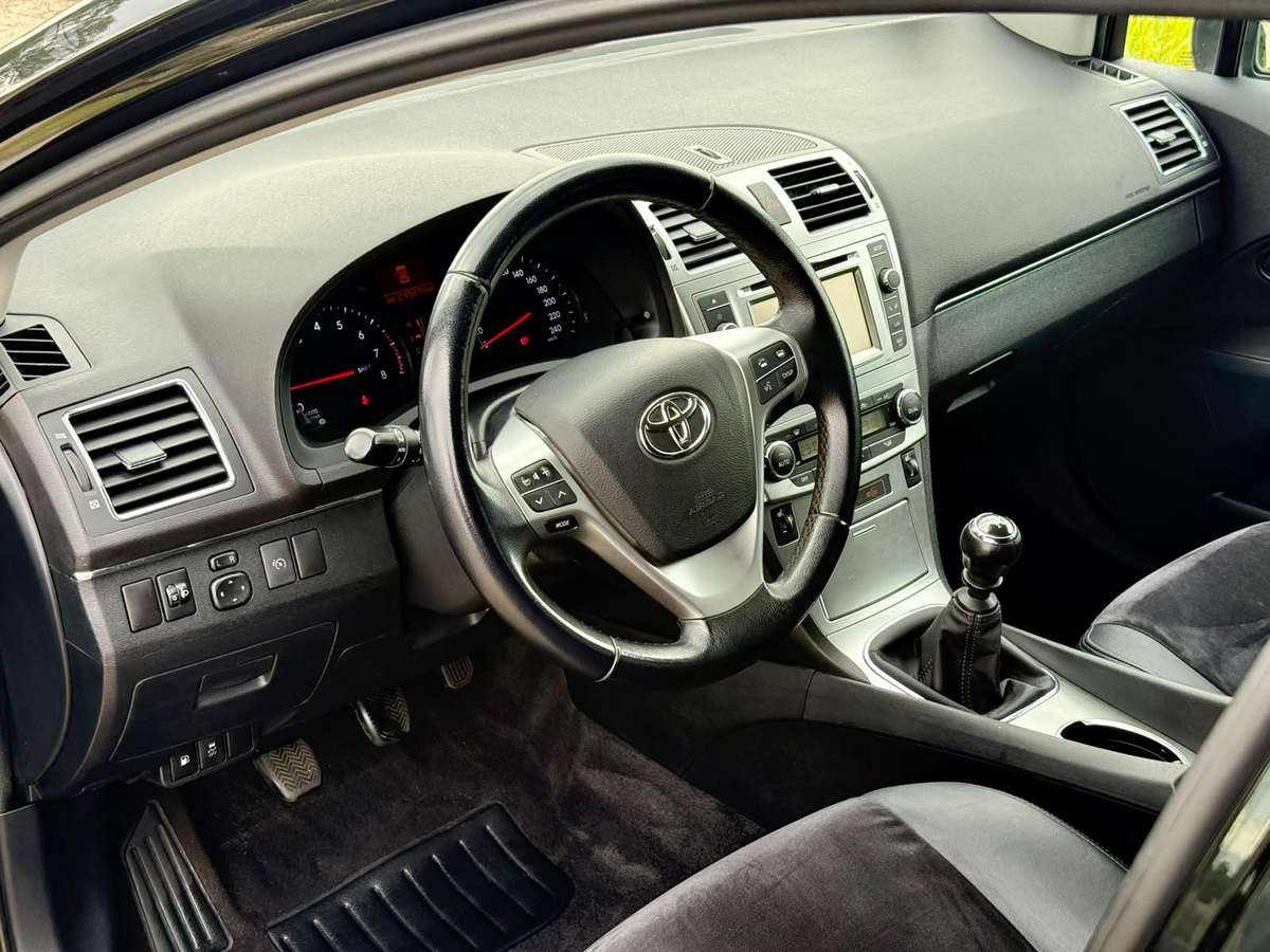 Toyota Avensis, 1.8 l., Универсал