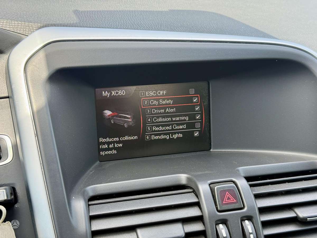 Volvo XC60, 2.0 l., Внедорожник / Кроссовер
