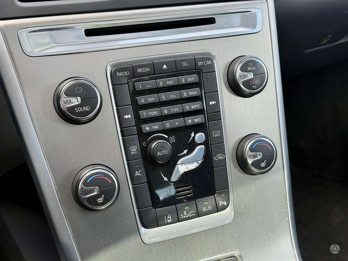 Volvo XC60, 2.0 l., Внедорожник / Кроссовер