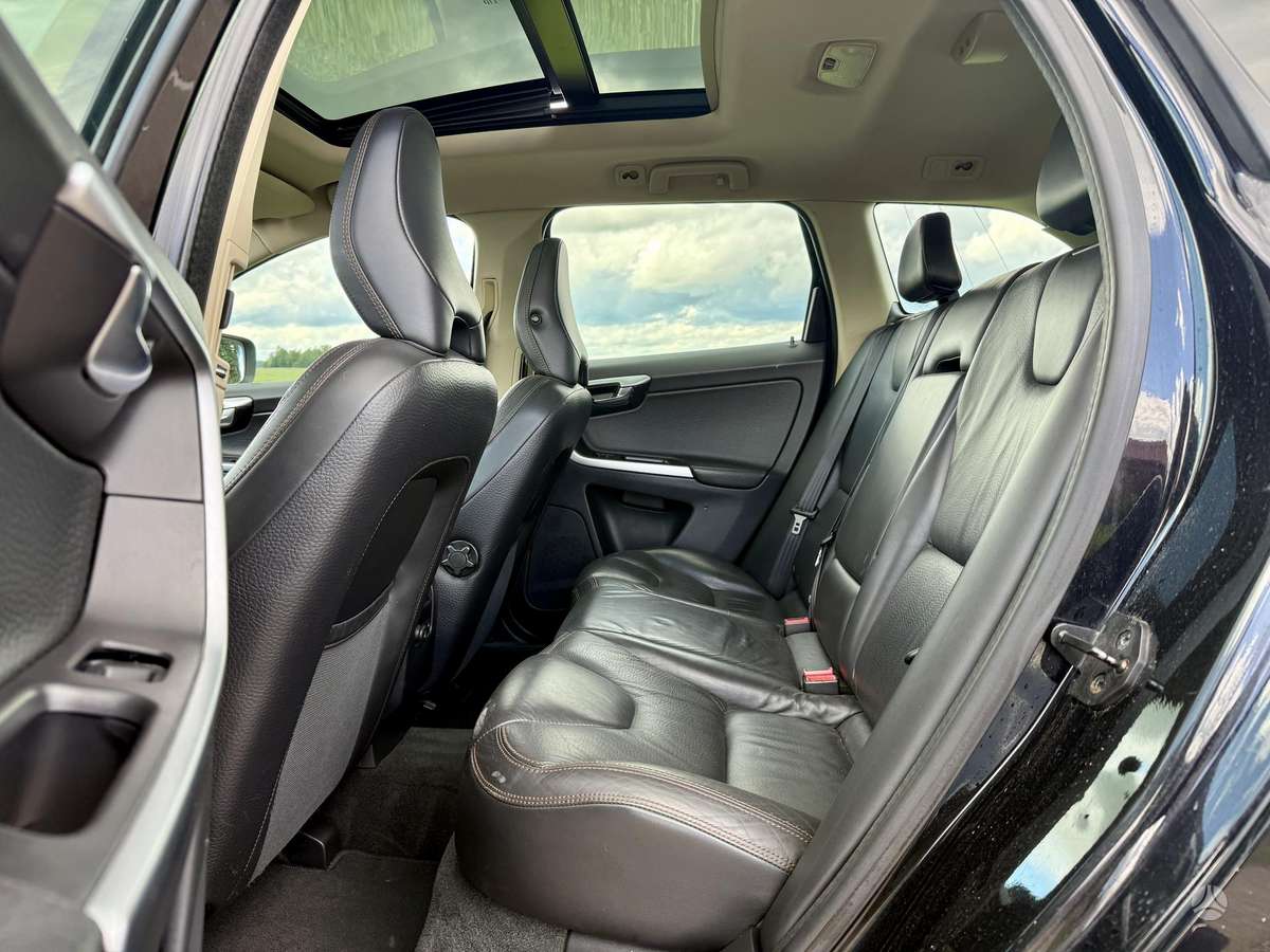 Volvo XC60, 2.0 l., Внедорожник / Кроссовер