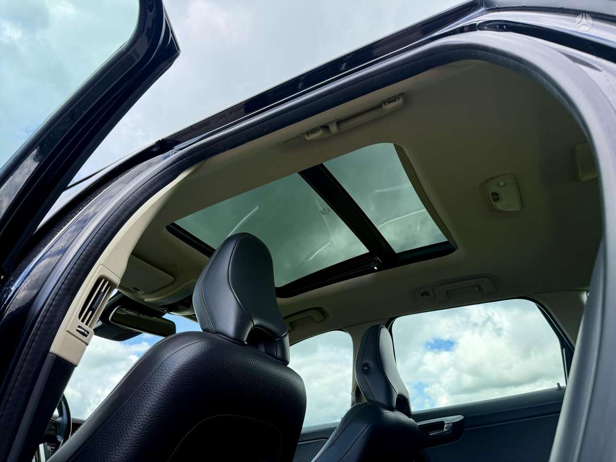 Volvo XC60, 2.0 l., Внедорожник / Кроссовер