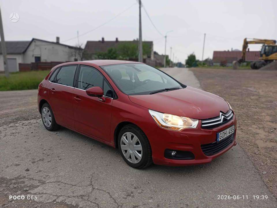 Citroen C4, 1.6 l., hatchback