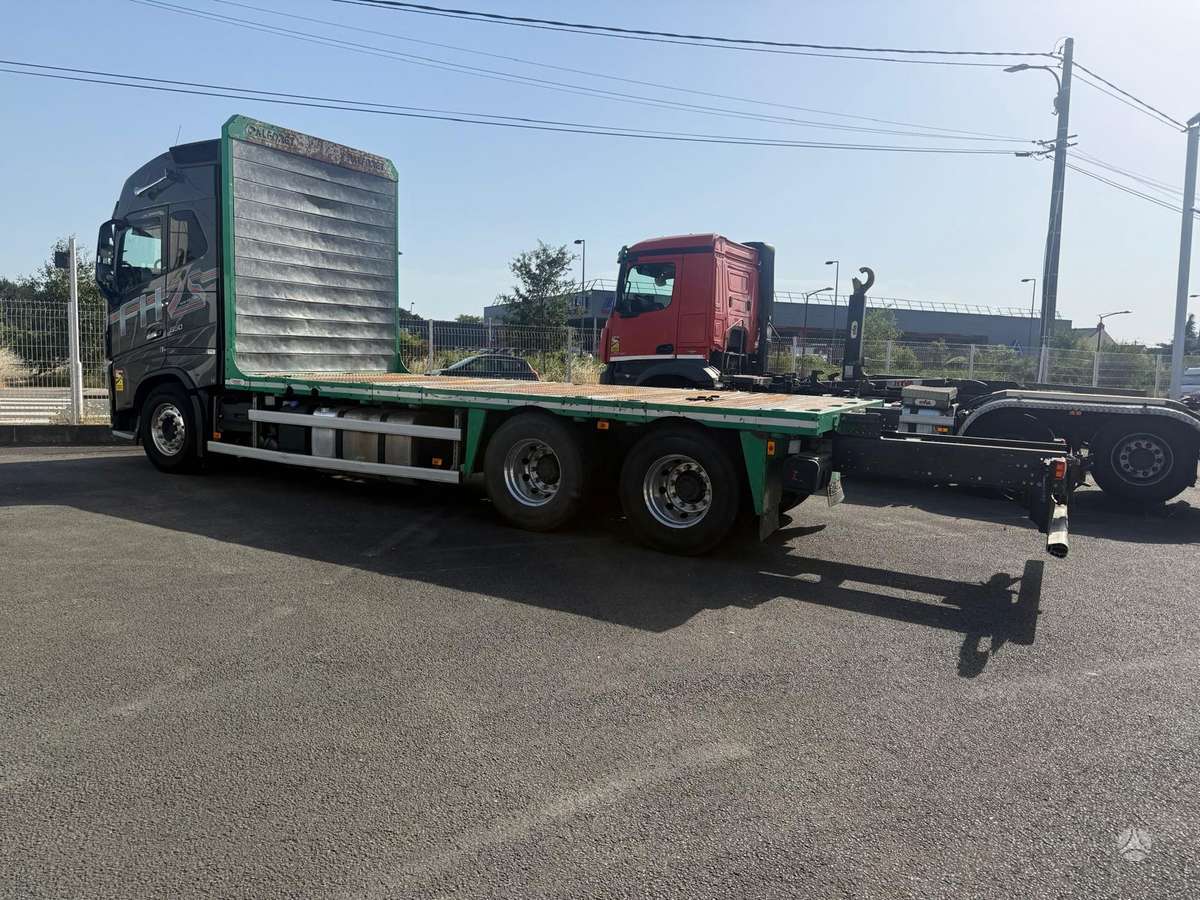 Volvo FH650 edition, platformos
