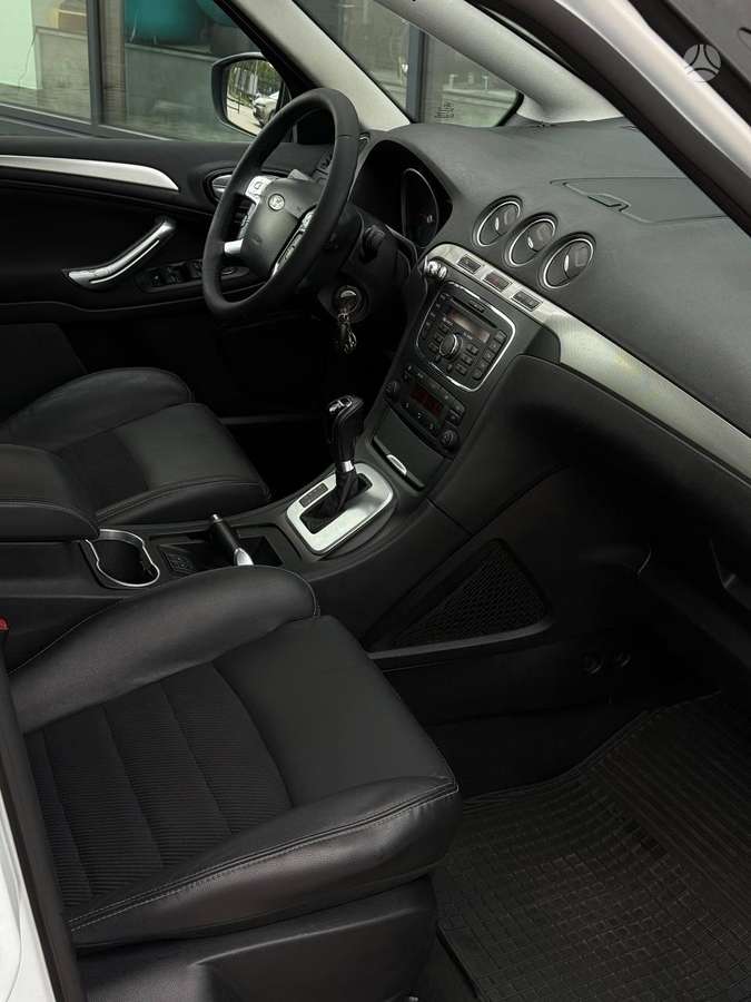 Ford S-MAX, Минивэн