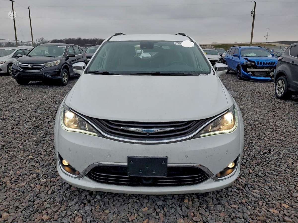 Chrysler Pacifica for parts. Dalimis
