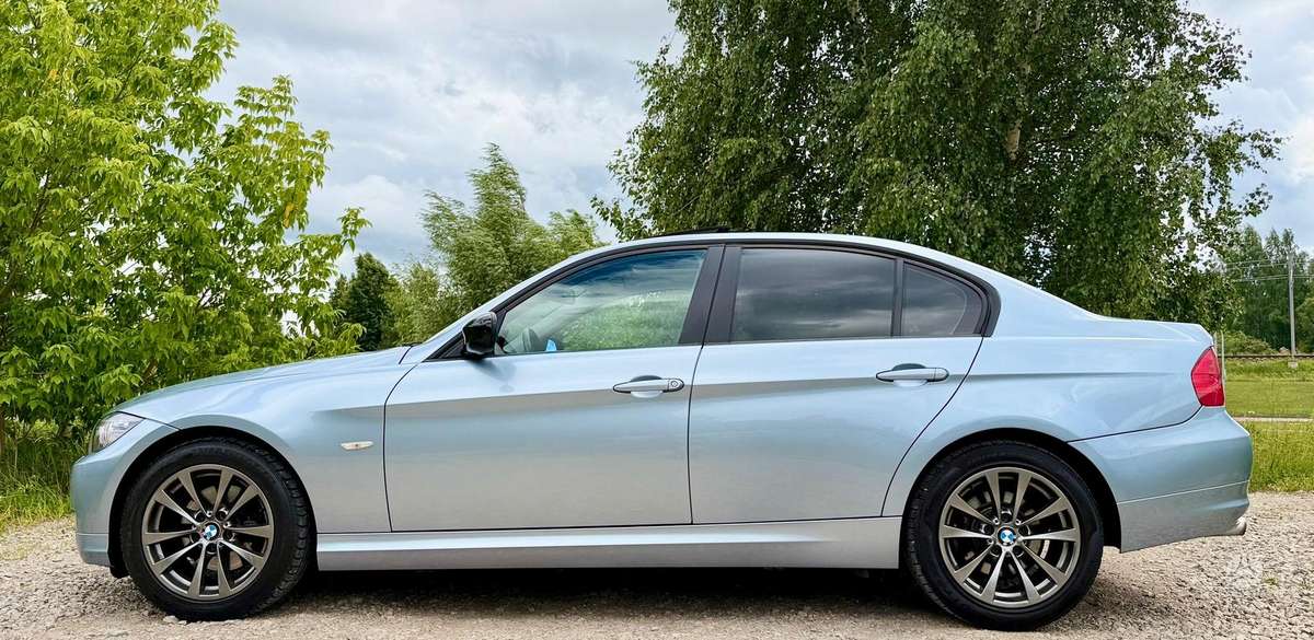BMW 320, 2.0 l., Седан