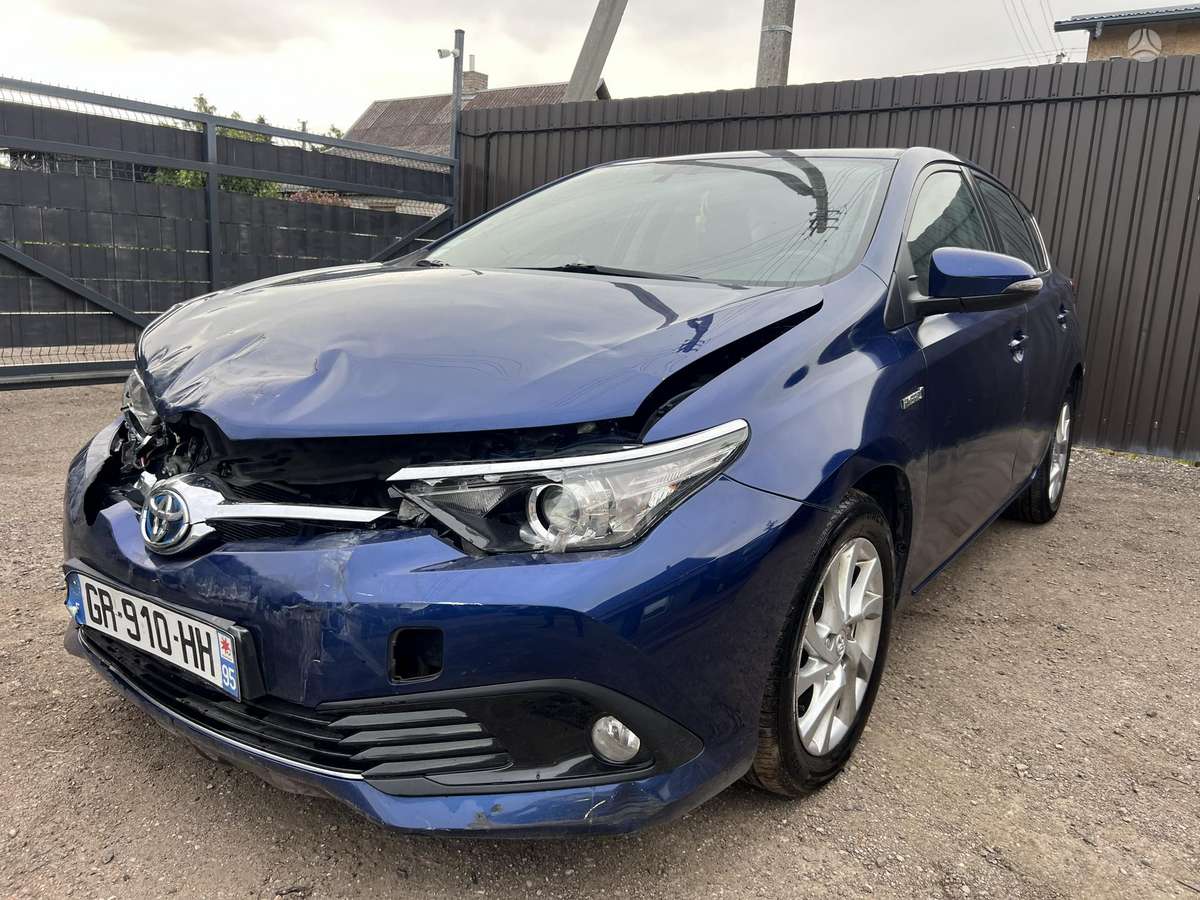 Toyota Auris - 1