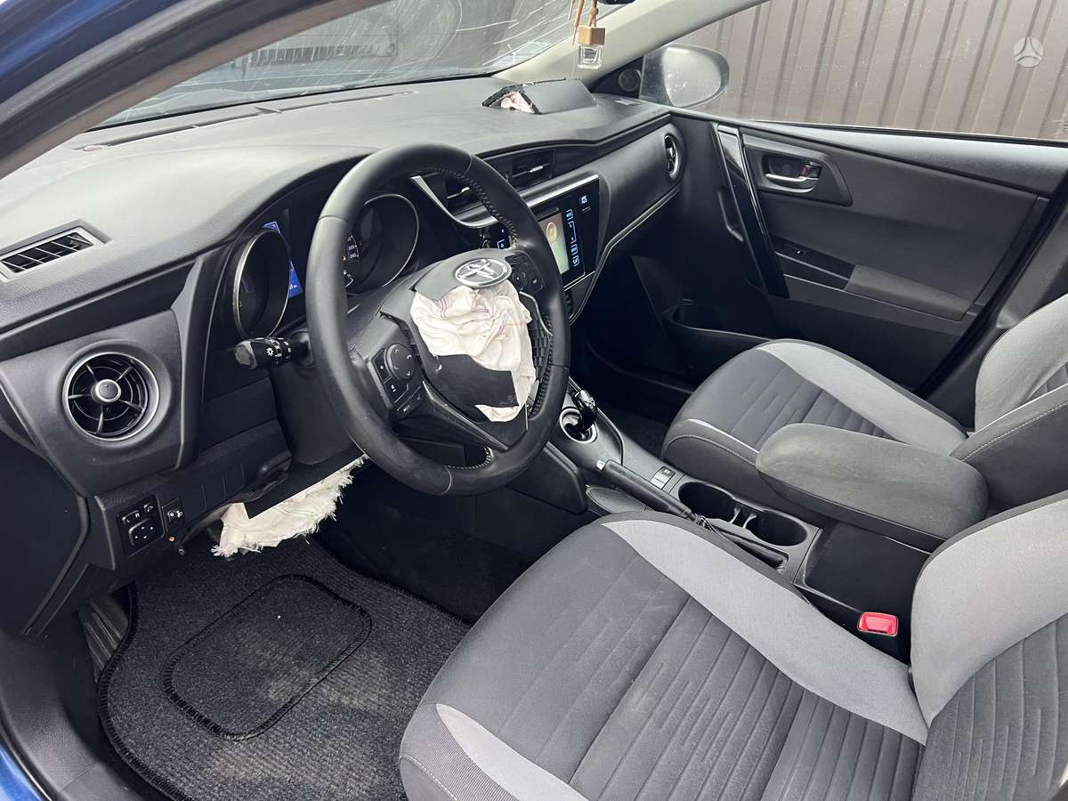 Toyota Auris - 8