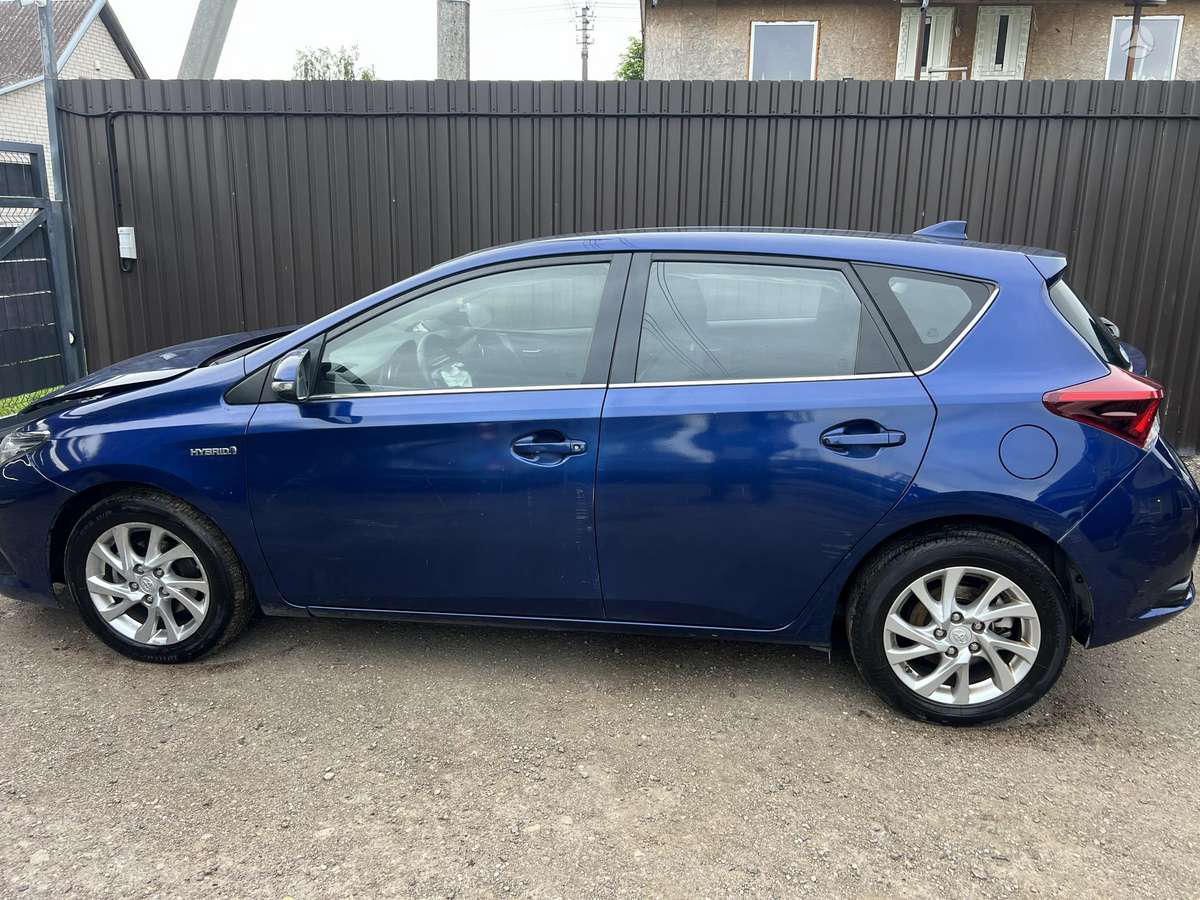 Toyota Auris - 4