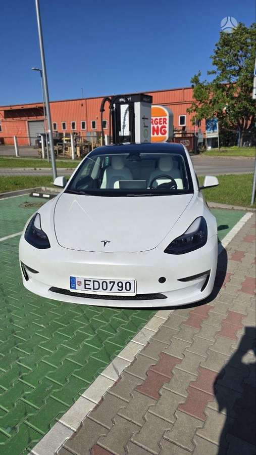 Tesla Model 3, 62 кВт·ч, Седан