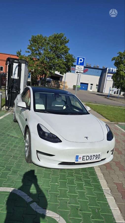 Tesla Model 3, 62 кВт·ч, Седан