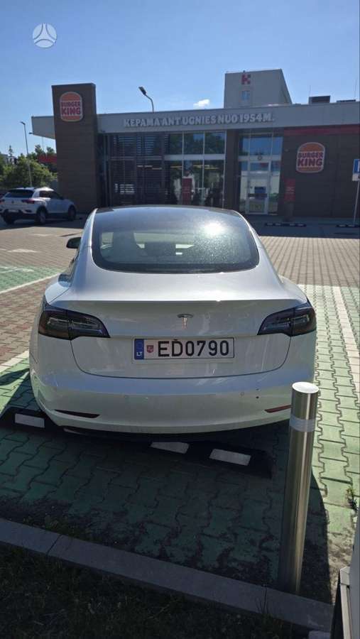 Tesla Model 3, 62 кВт·ч, Седан