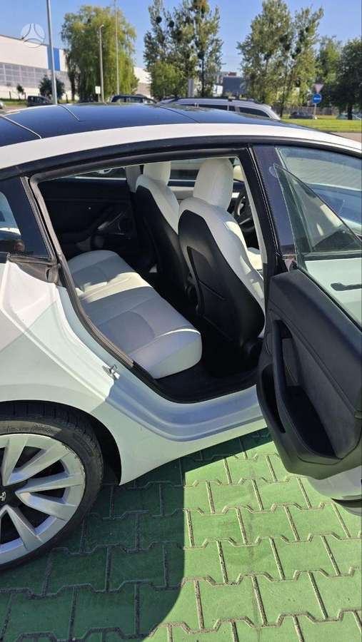 Tesla Model 3, 62 кВт·ч, Седан