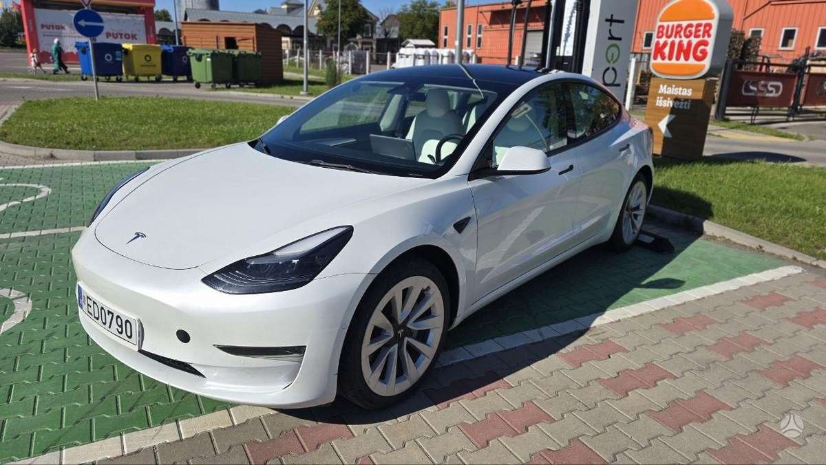 Tesla Model 3, 62 кВт·ч, Седан