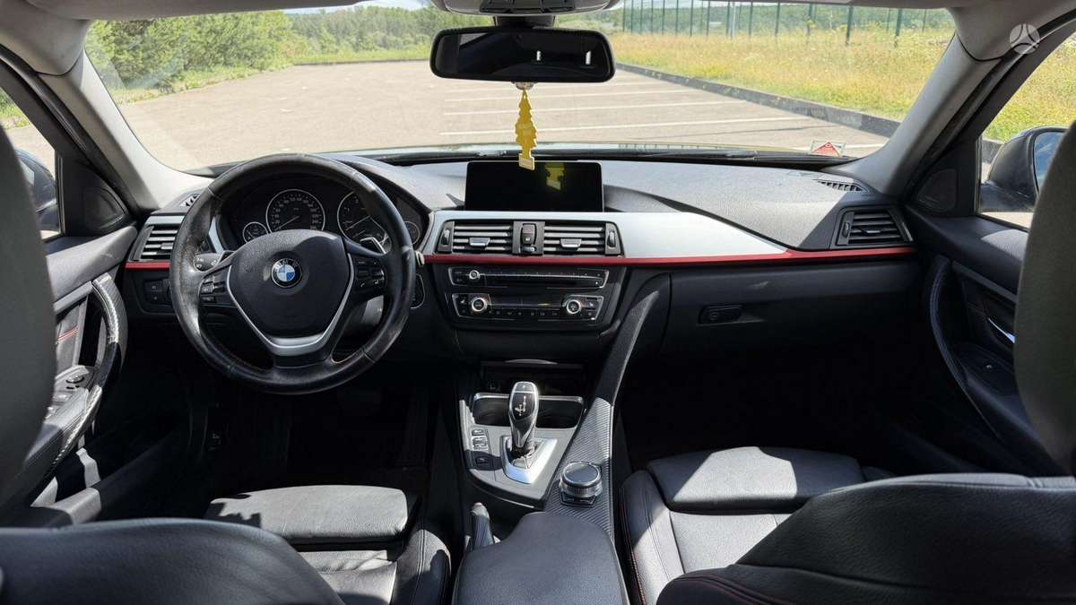 BMW 320, 2.0 l., Седан