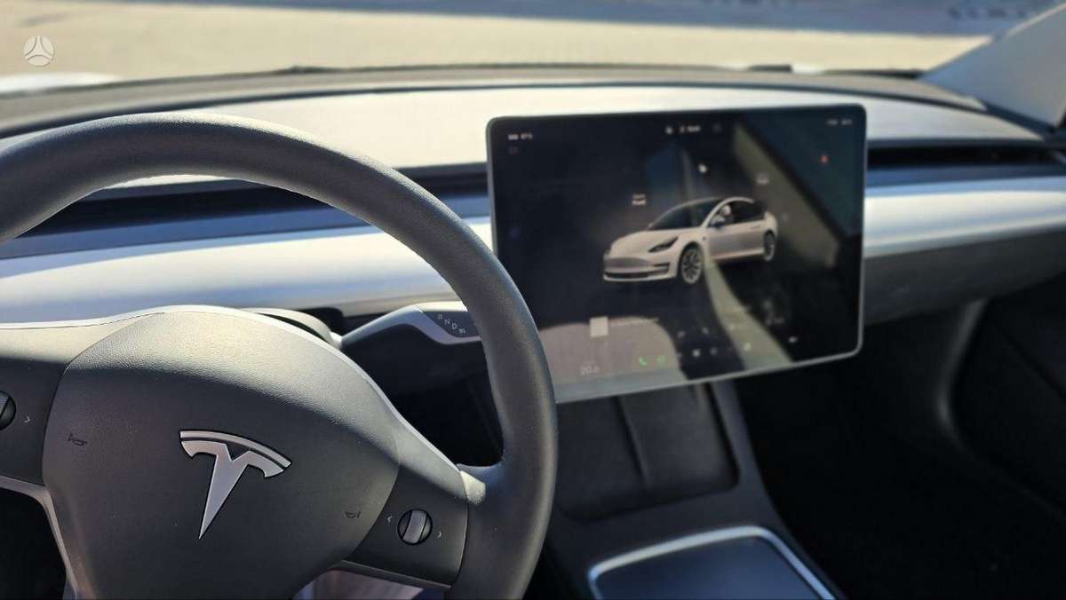 Tesla Model 3, 62 кВт·ч, Седан