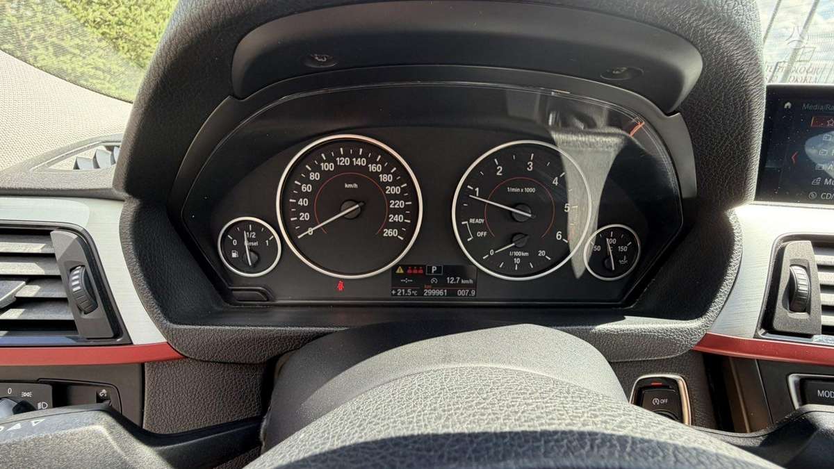 BMW 320, 2.0 l., Седан