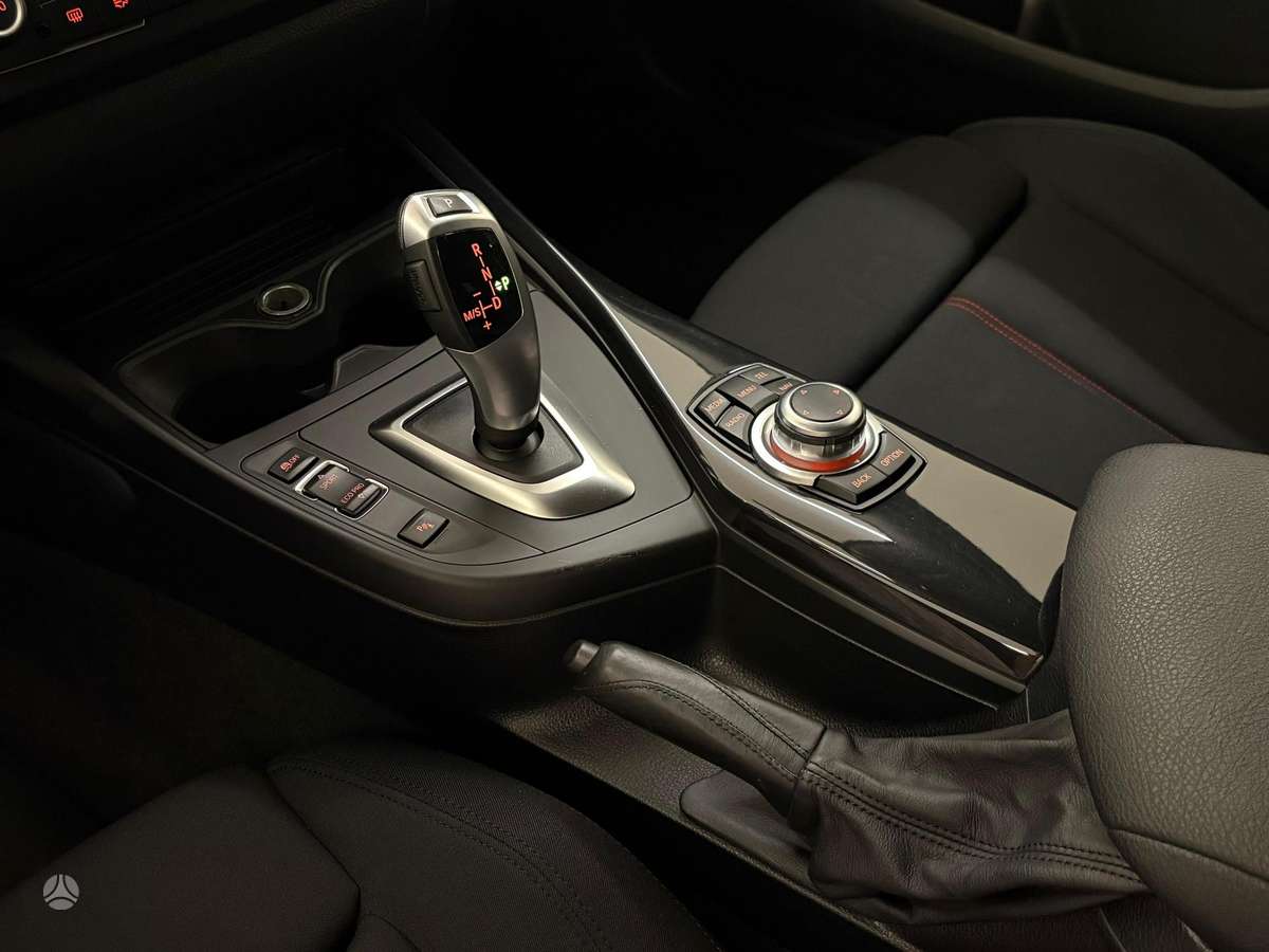 BMW 120, 2.0 l., Хэтчбек