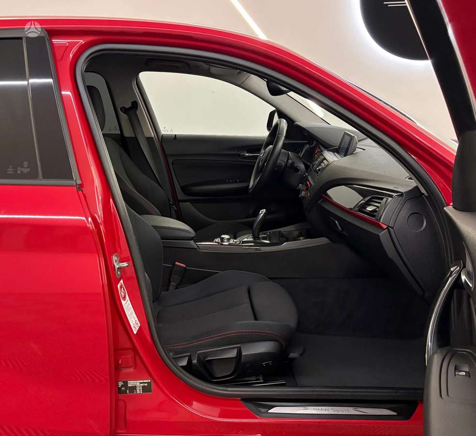 BMW 120, 2.0 l., Хэтчбек