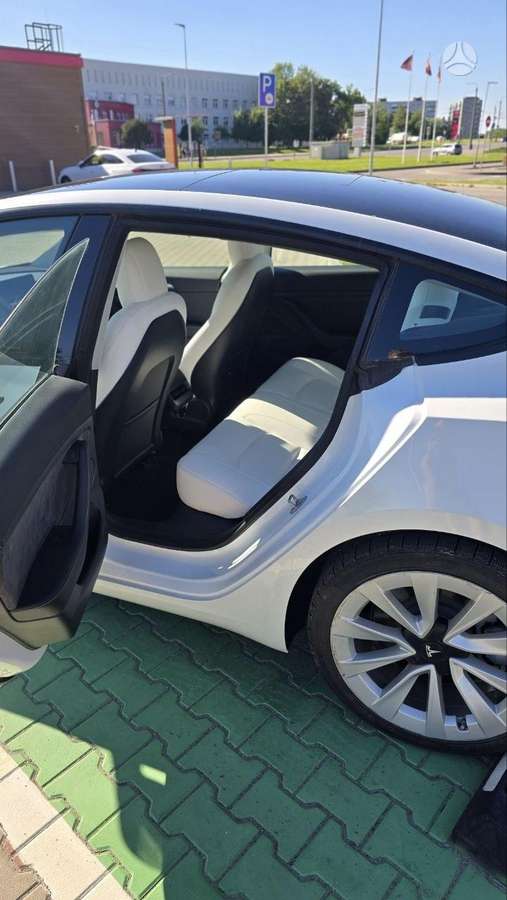 Tesla Model 3, 62 кВт·ч, Седан
