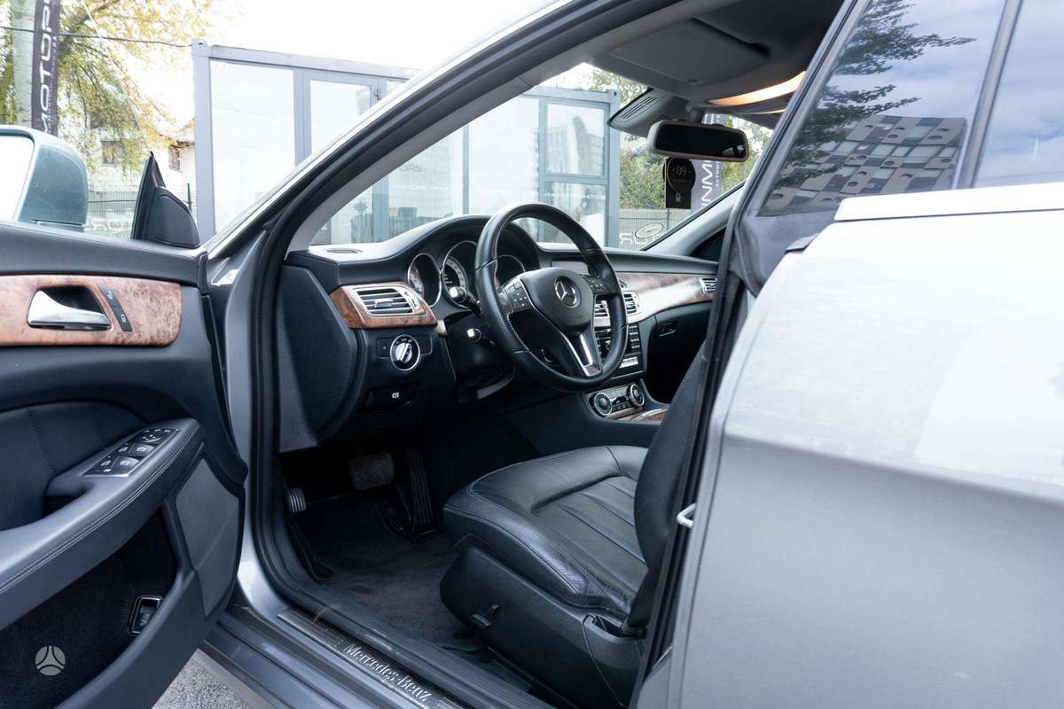 Mercedes-Benz CLS250, Универсал