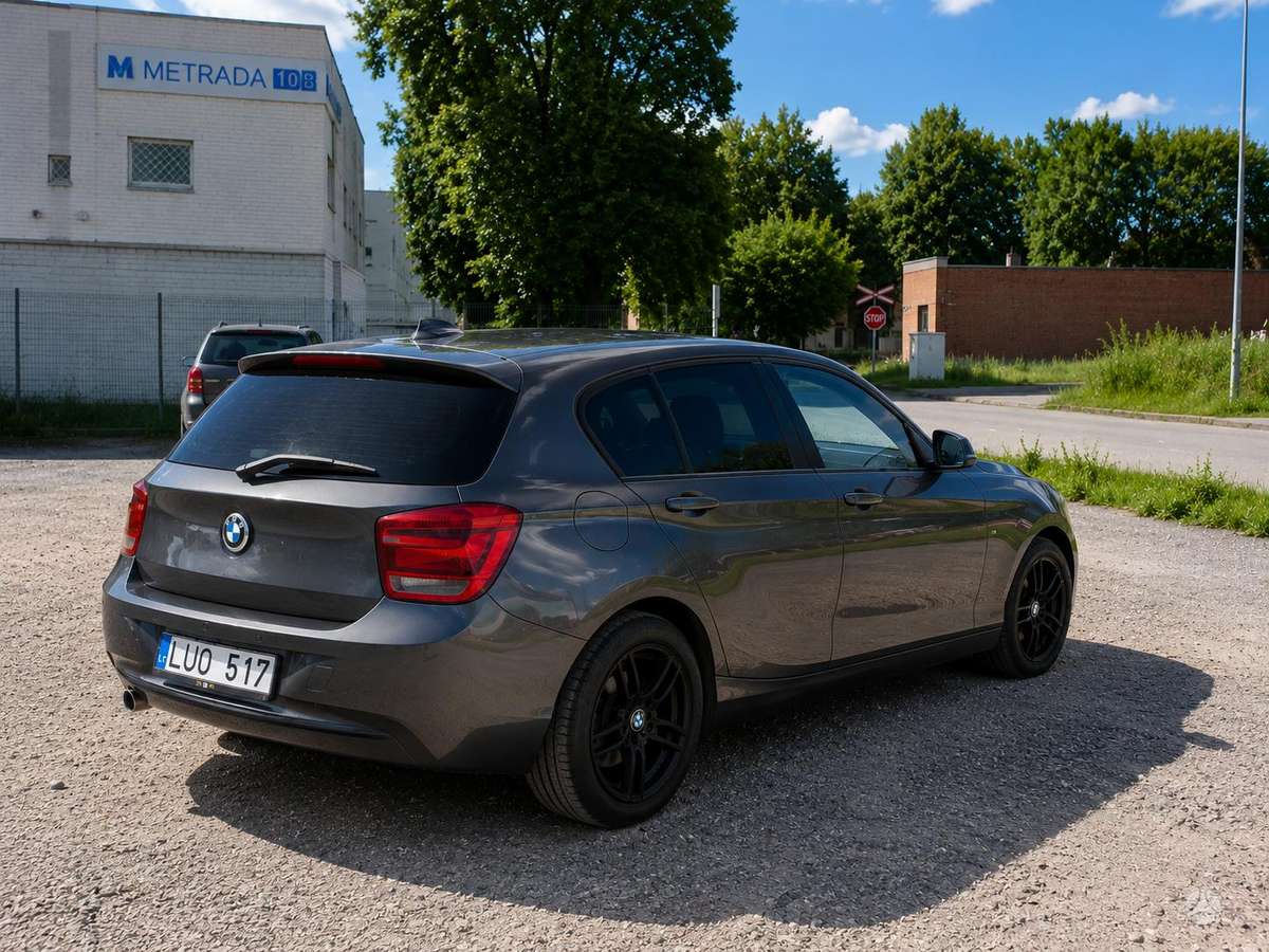 BMW 116, 1.6 l., Хэтчбек