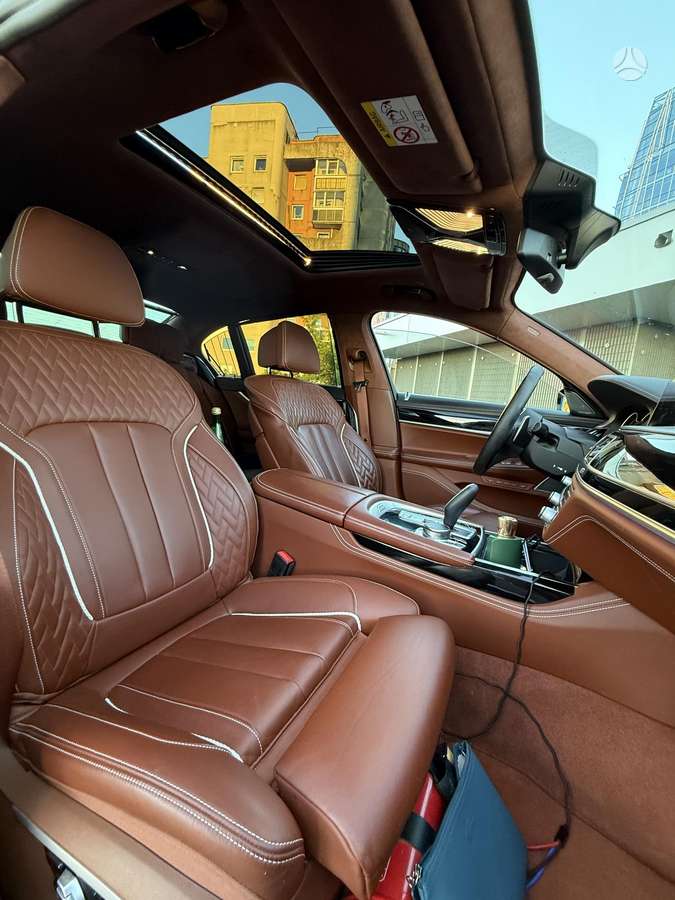 BMW 730, 3.0 l., Седан