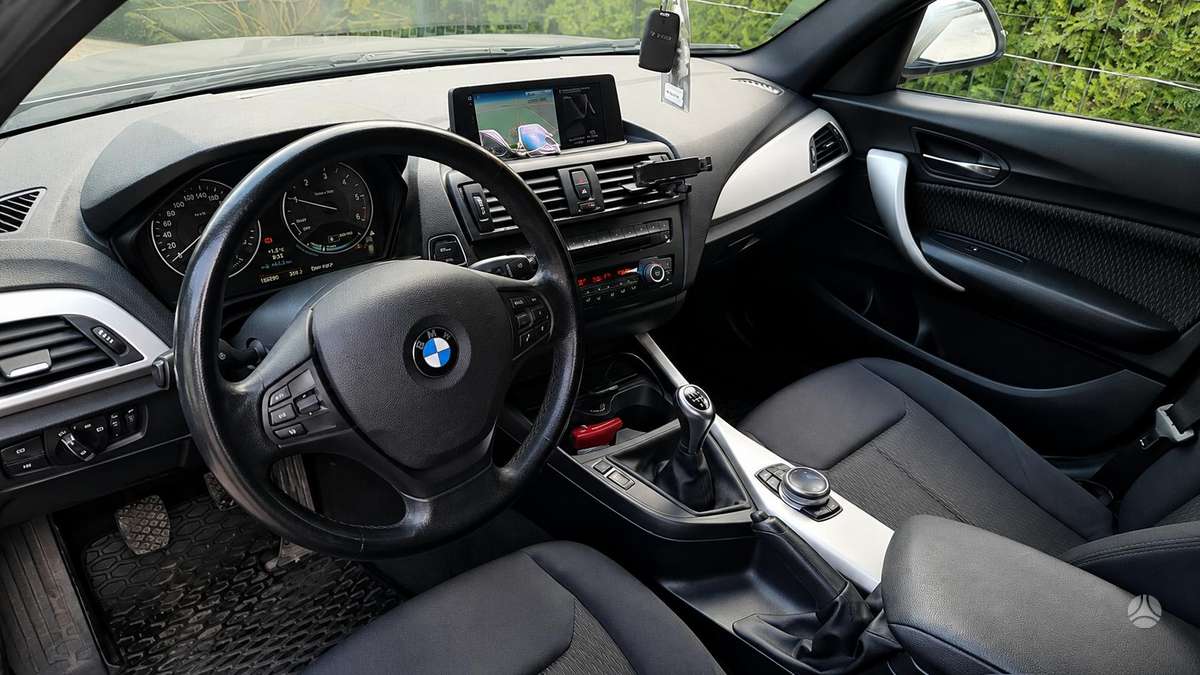 BMW 116, 1.6 l., Хэтчбек