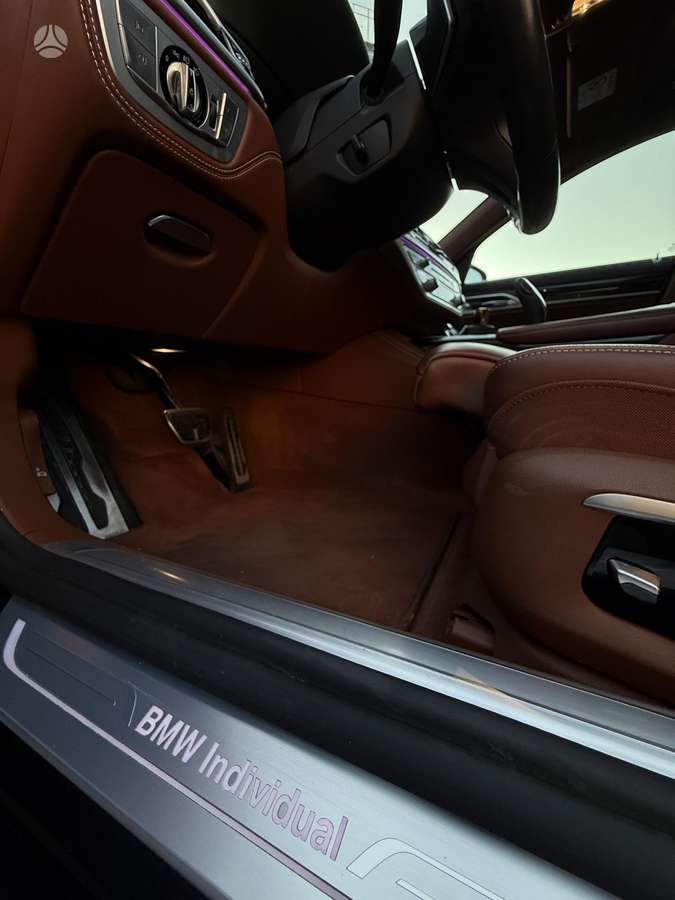 BMW 730, 3.0 l., Седан