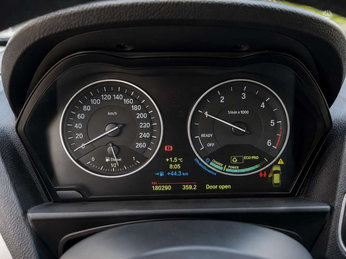 BMW 116, 1.6 l., hatchback