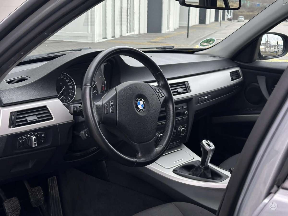BMW 320, 2.0 l., wagon