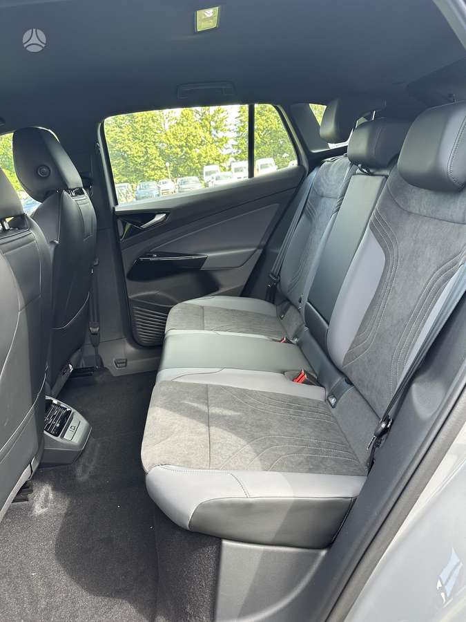 Volkswagen ID.4 - 12
