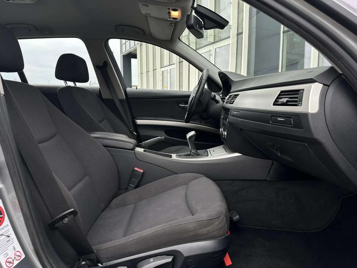 BMW 320, 2.0 l., wagon