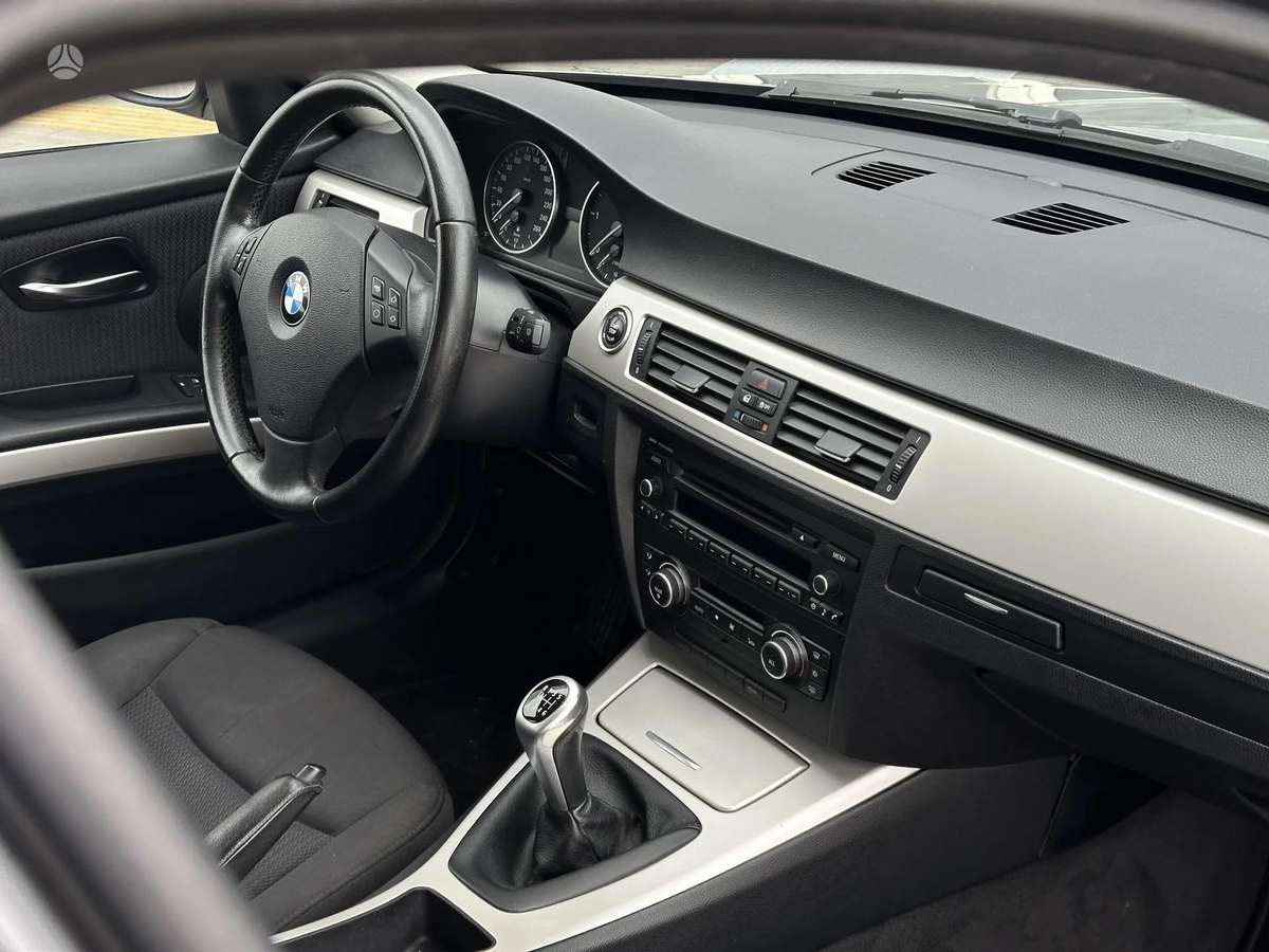 BMW 320, 2.0 l., universalas