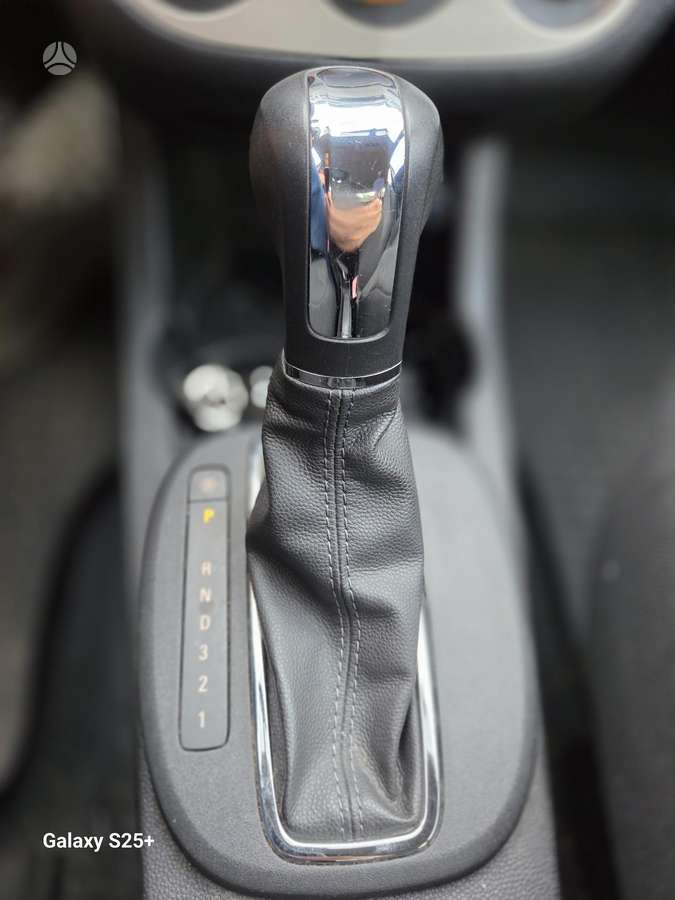 Opel Corsa, 1.4 l., Хэтчбек