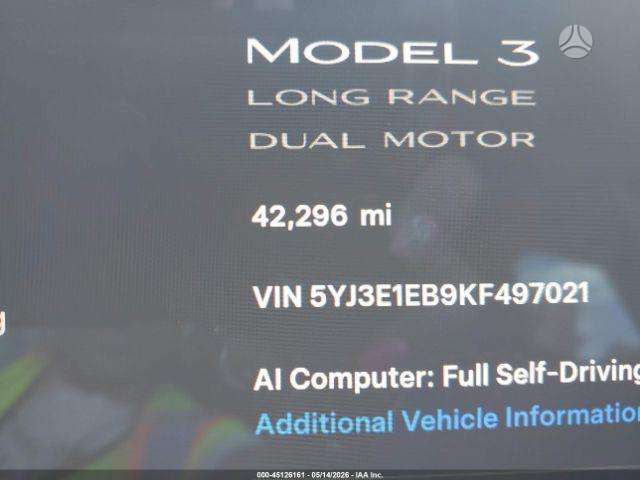 Tesla Model 3, Седан