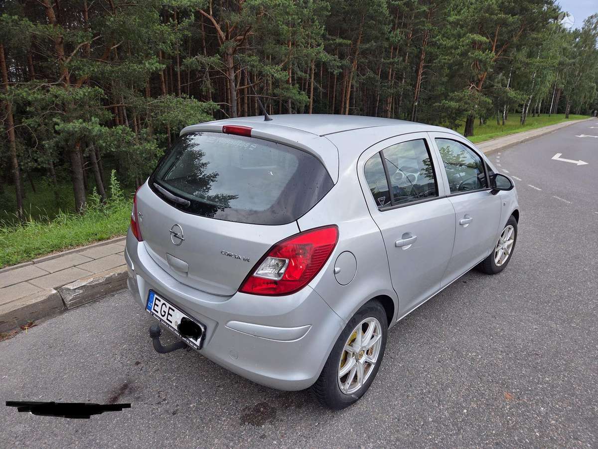 Opel Corsa, 1.4 l., Хэтчбек