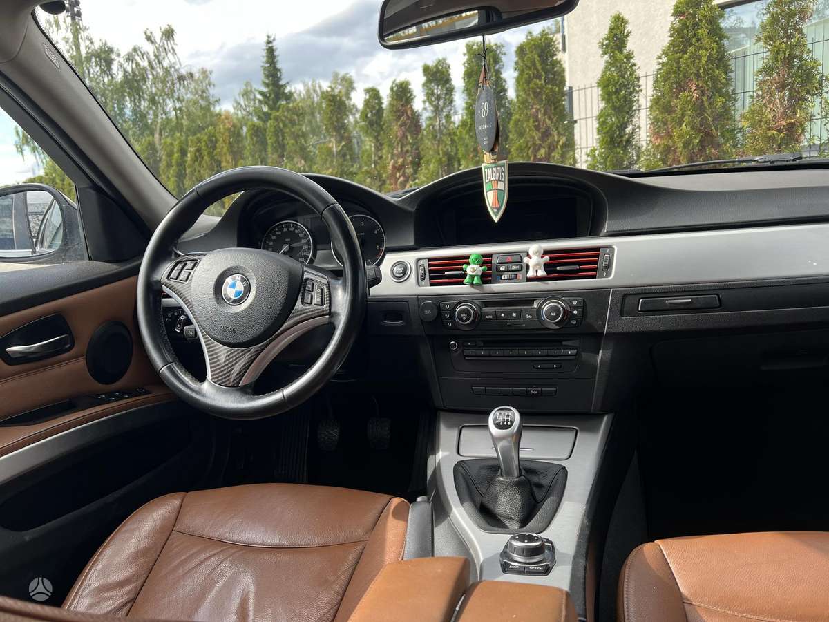 BMW 318, 2.0 l., wagon