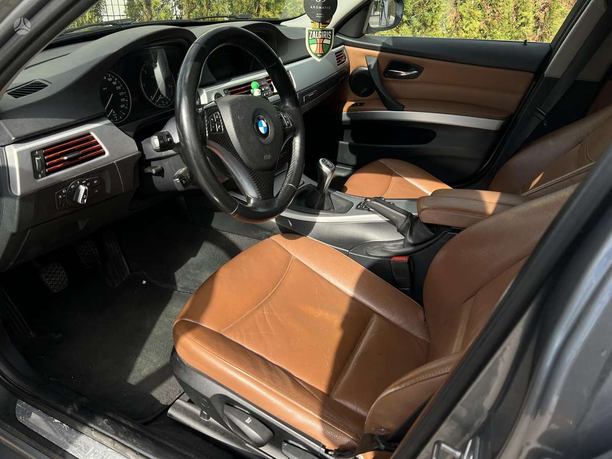 BMW 318, 2.0 l., wagon