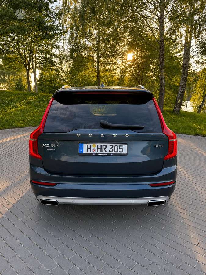 Volvo XC90 - 6