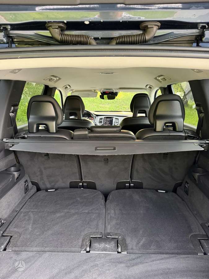 Volvo XC90 - 12