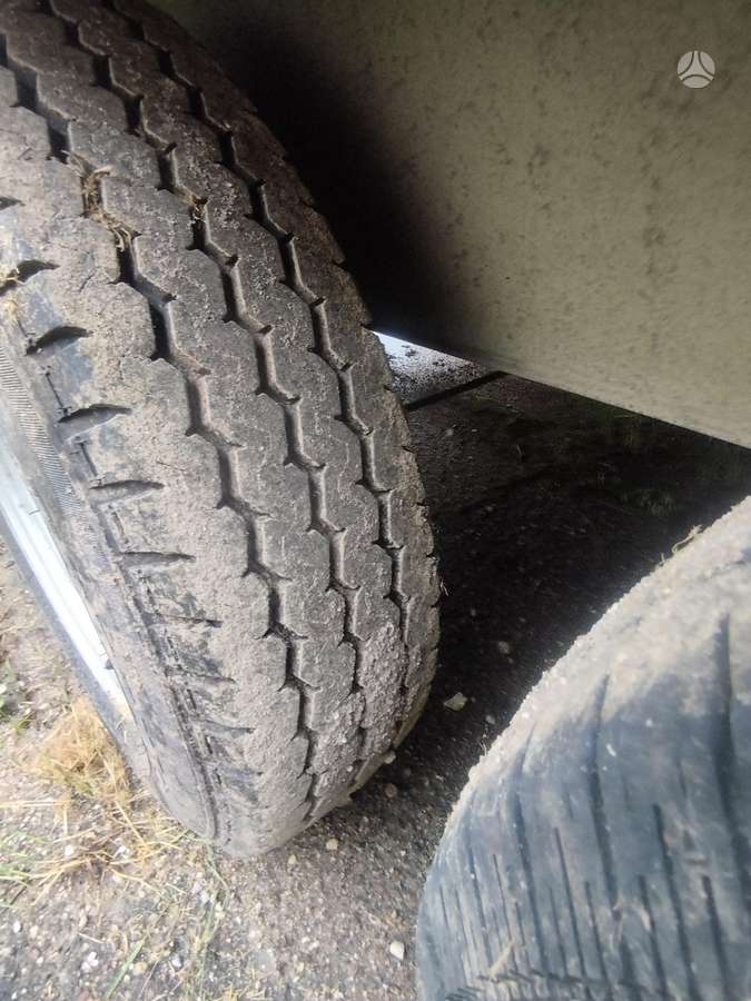 Tauras, automašīnas piekabes