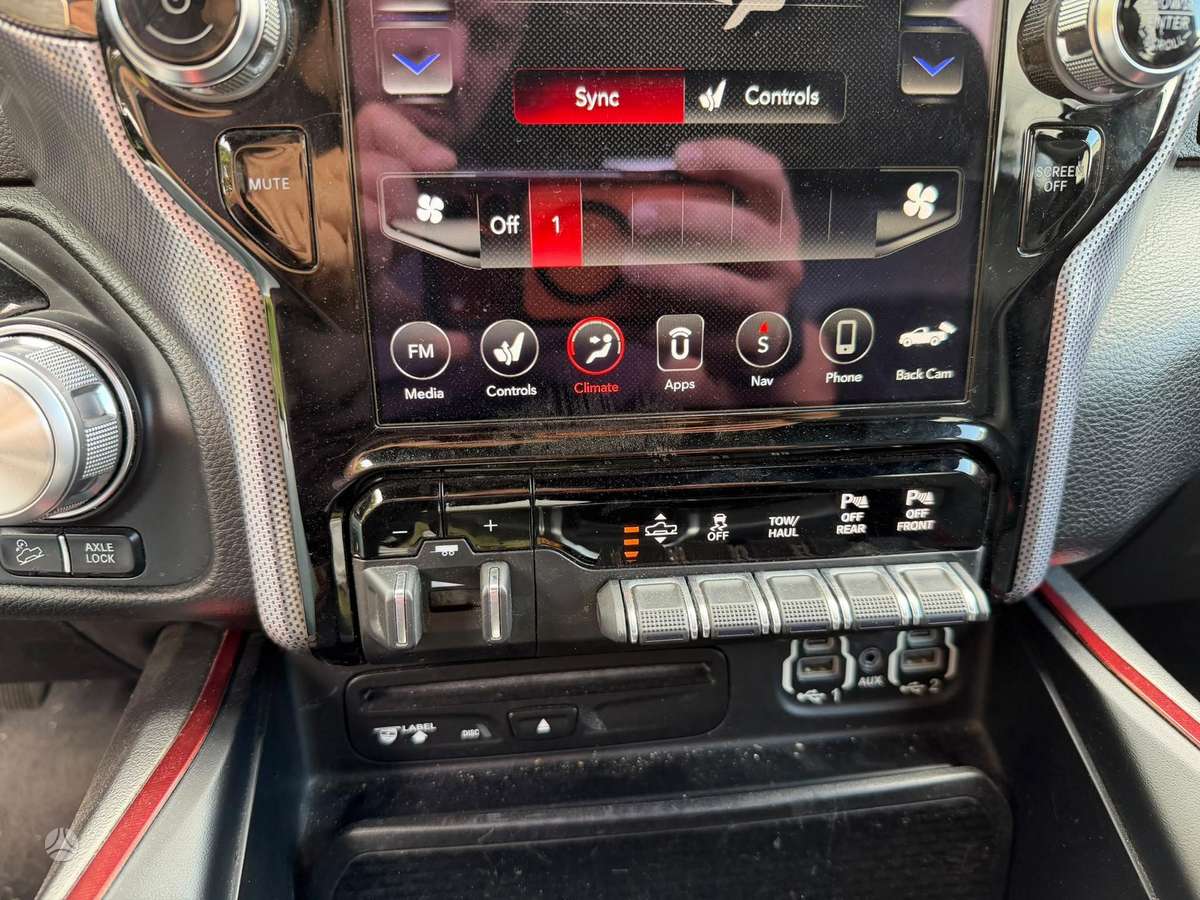 Ram 1500 - 12