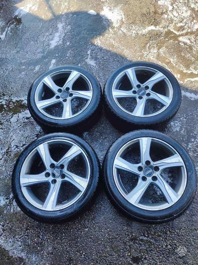 Volvo V-60, light alloy, R17
