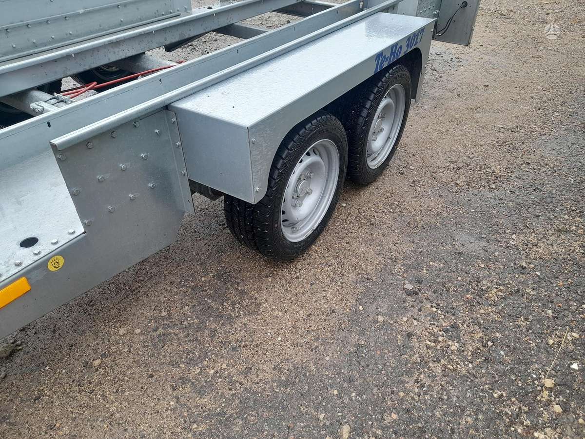 Techau 3017, passenger car trailers