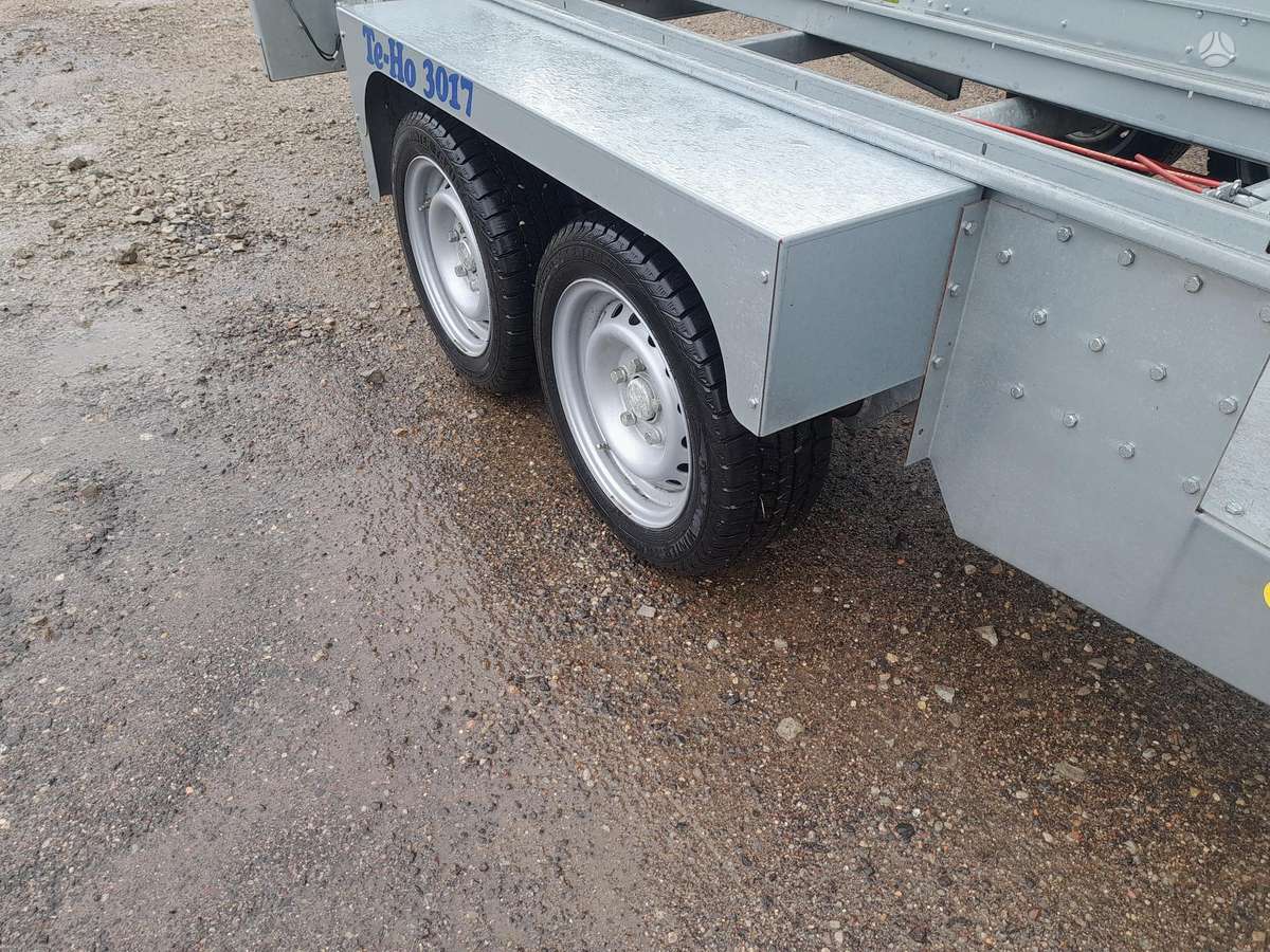 Techau 3017, passenger car trailers