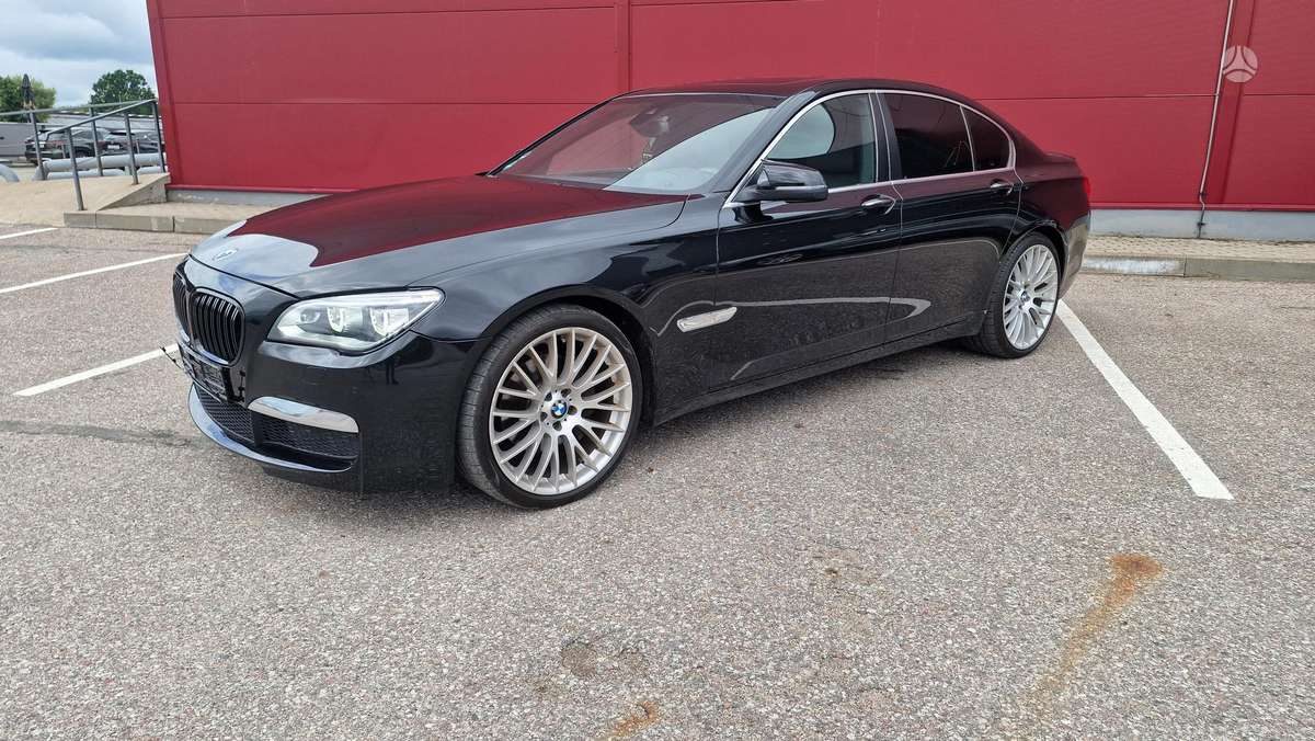 BMW 730, 3.0 l., Седан