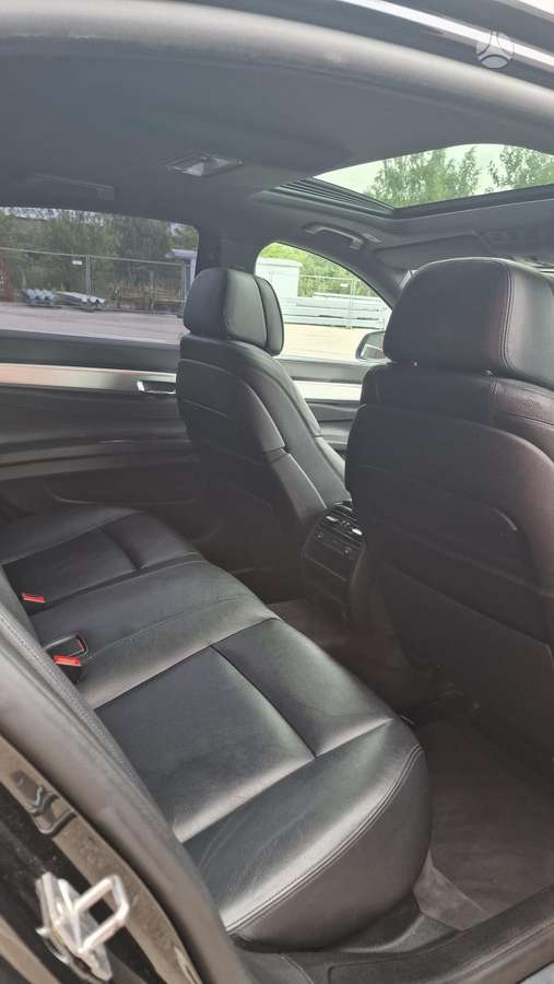 BMW 730, 3.0 l., Седан